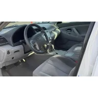 2010 Toyota Camry LE - Photo 7